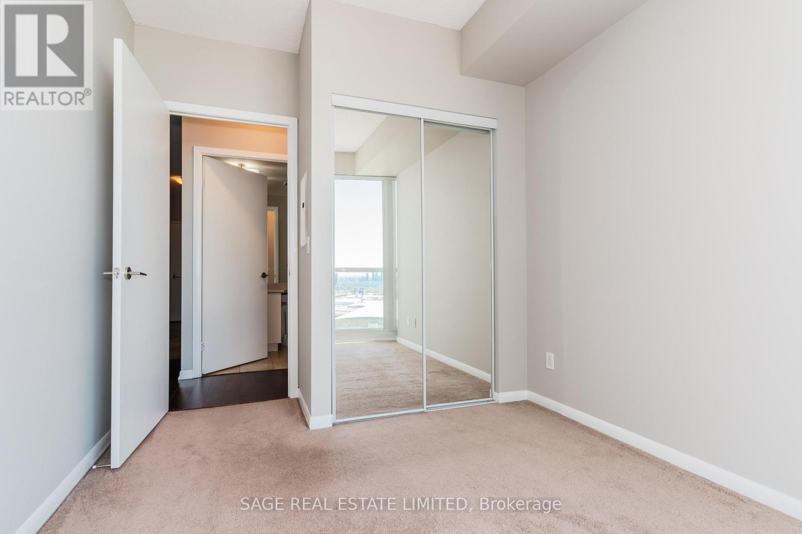 2707 - 215 Fort York Boulevard, Toronto, Ontario  M5V 4A2 - Photo 14 - C12959590