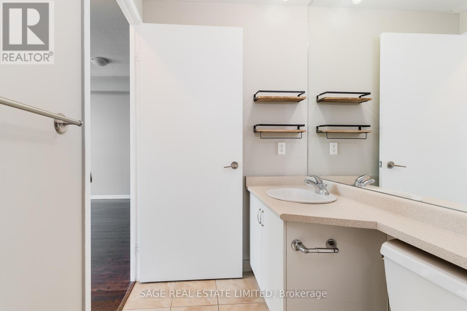 2707 - 215 Fort York Boulevard, Toronto, Ontario  M5V 4A2 - Photo 18 - C12959590