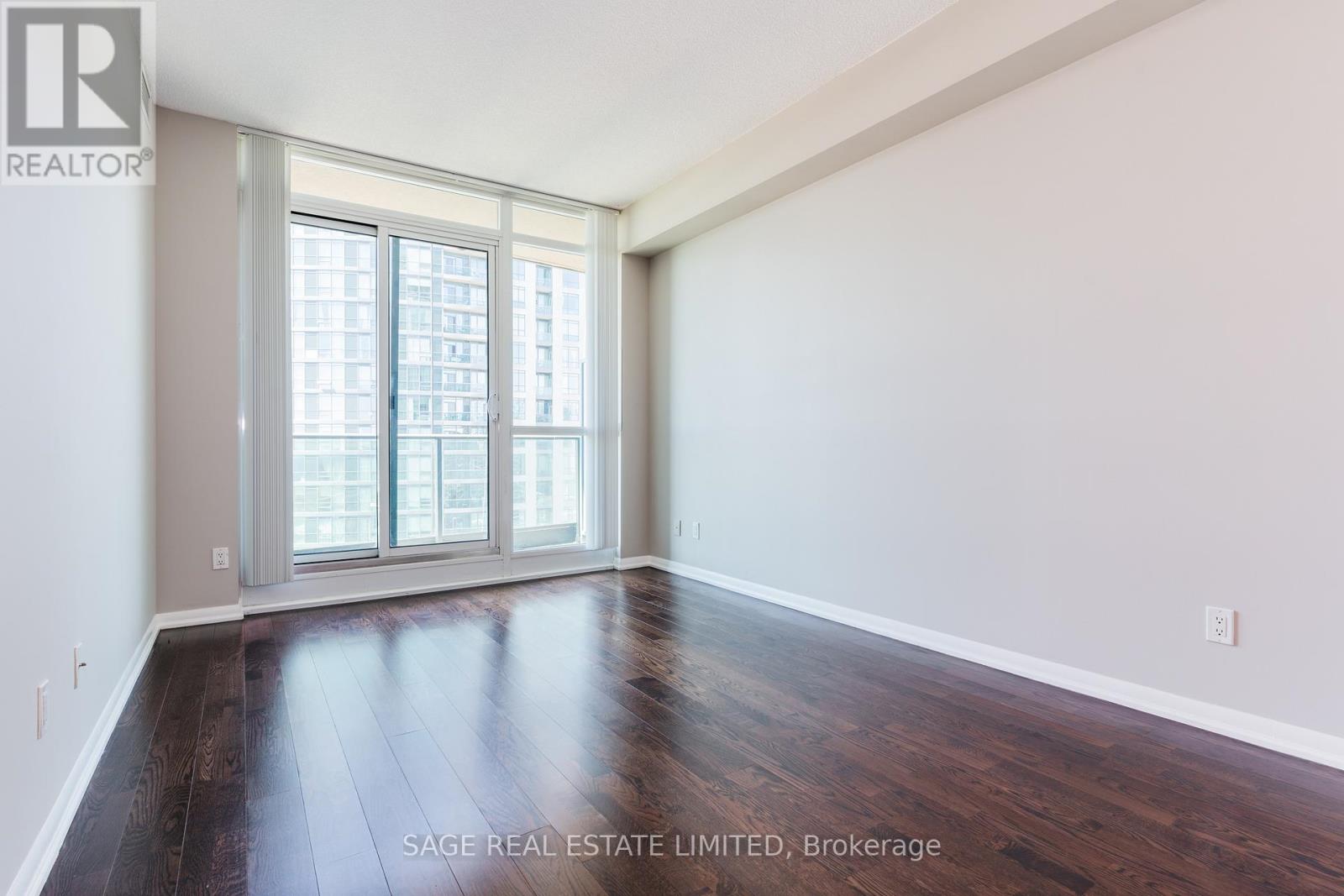 2707 - 215 Fort York Boulevard, Toronto, Ontario  M5V 4A2 - Photo 3 - C12959590