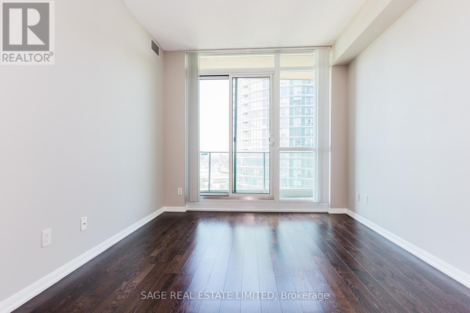 2707 - 215 Fort York Boulevard, Toronto, Ontario  M5V 4A2 - Photo 5 - C12959590