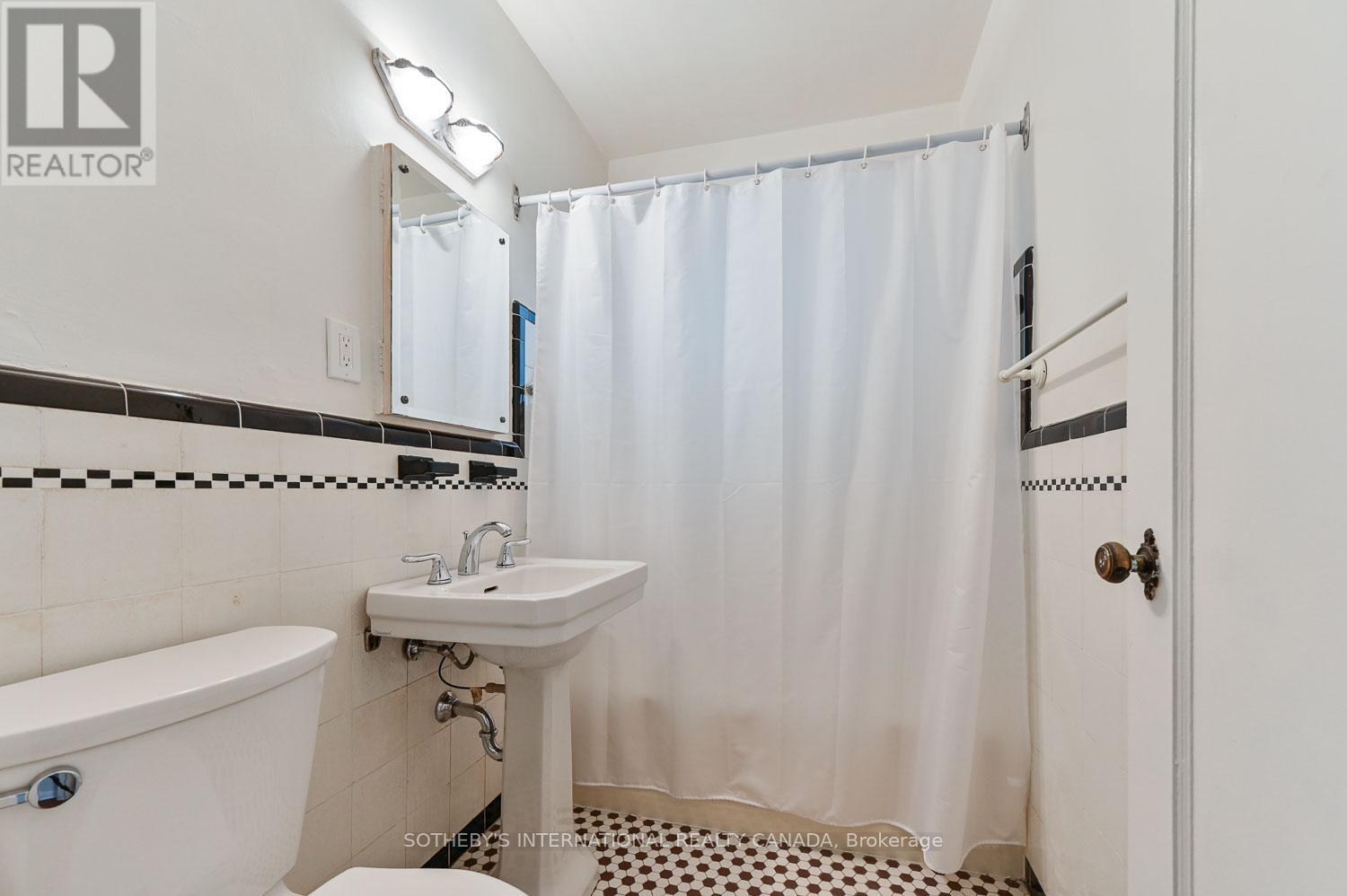 2 Wingate Place, Toronto, Ontario  M5N 2R1 - Photo 14 - C12959594