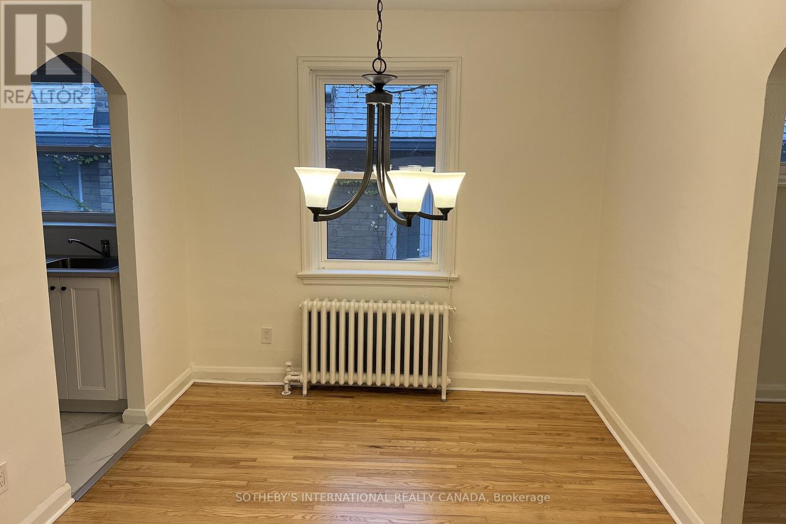 Upper - 126 Braemar Avenue, Toronto, Ontario  M5P 2L4 - Photo 10 - C12959598