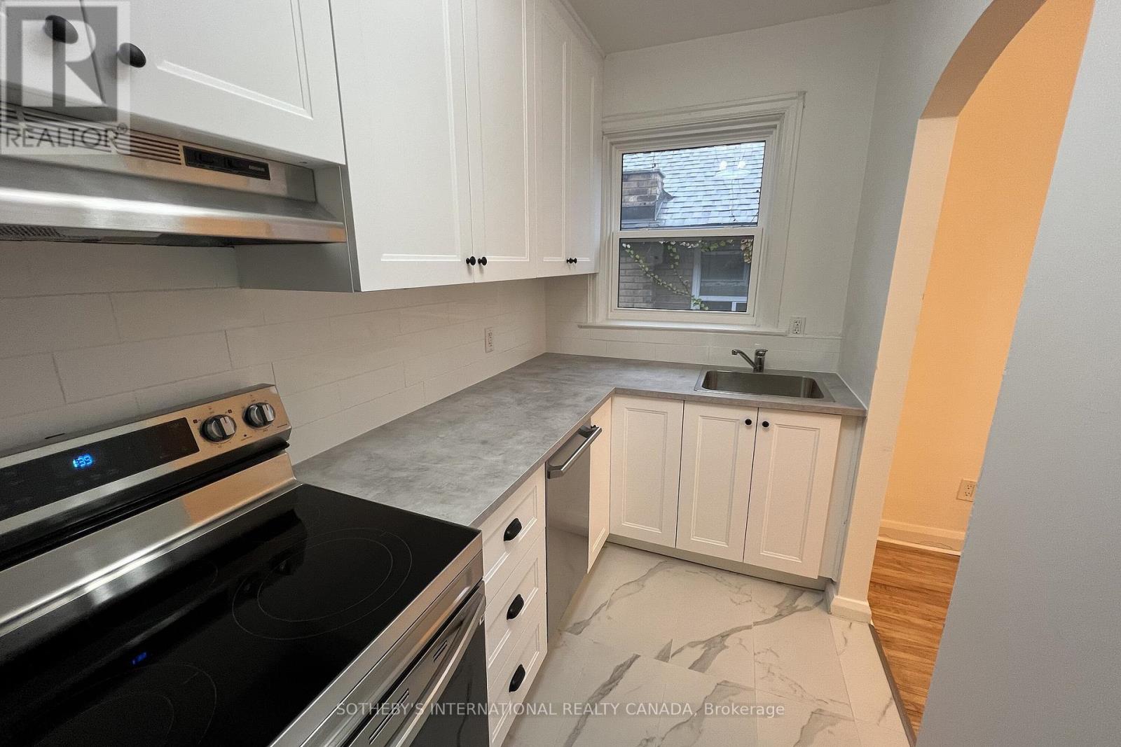 Upper - 126 Braemar Avenue, Toronto, Ontario  M5P 2L4 - Photo 15 - C12959598