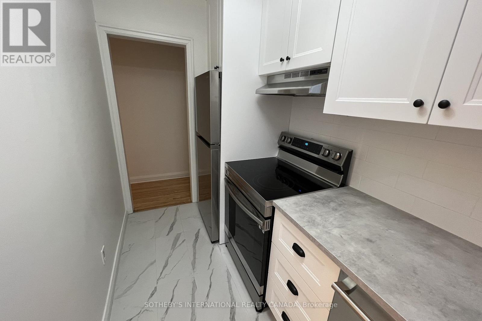 Upper - 126 Braemar Avenue, Toronto, Ontario  M5P 2L4 - Photo 16 - C12959598