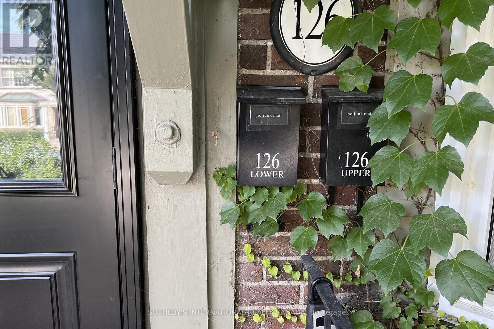 Upper - 126 Braemar Avenue, Toronto, Ontario  M5P 2L4 - Photo 6 - C12959598