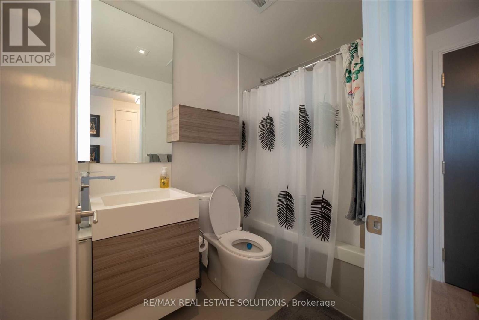 2306 - 88 Scott Street, Toronto, Ontario  M5E 0A9 - Photo 12 - C12959668