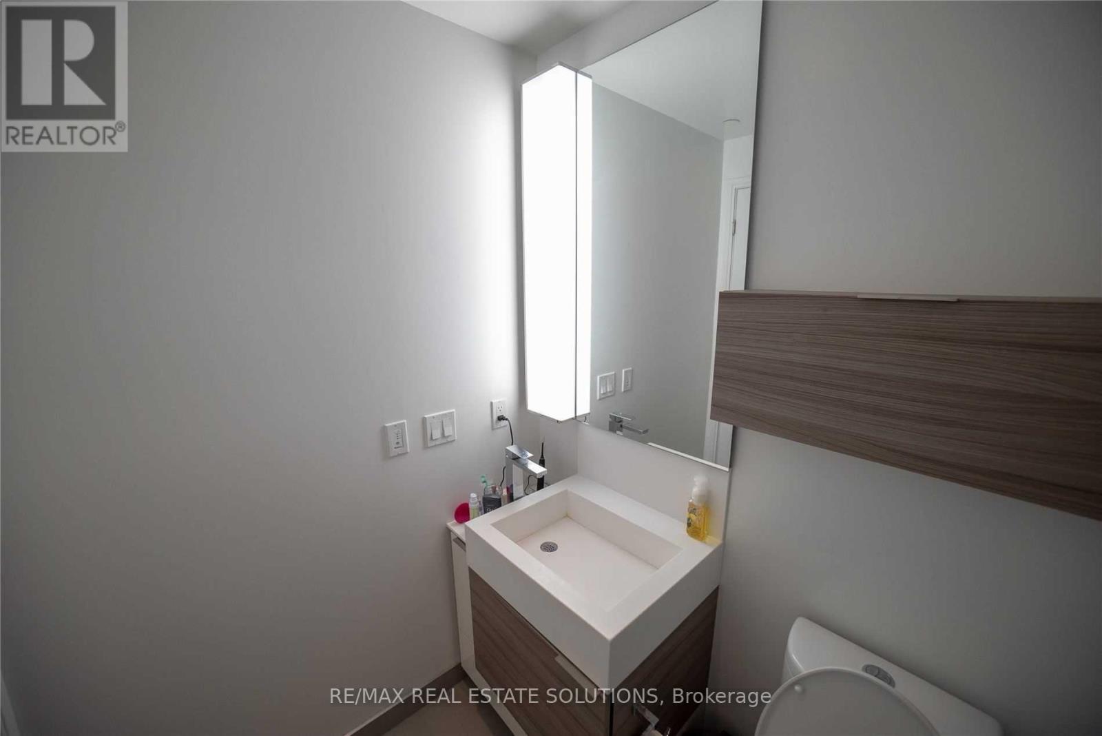 2306 - 88 Scott Street, Toronto, Ontario  M5E 0A9 - Photo 13 - C12959668