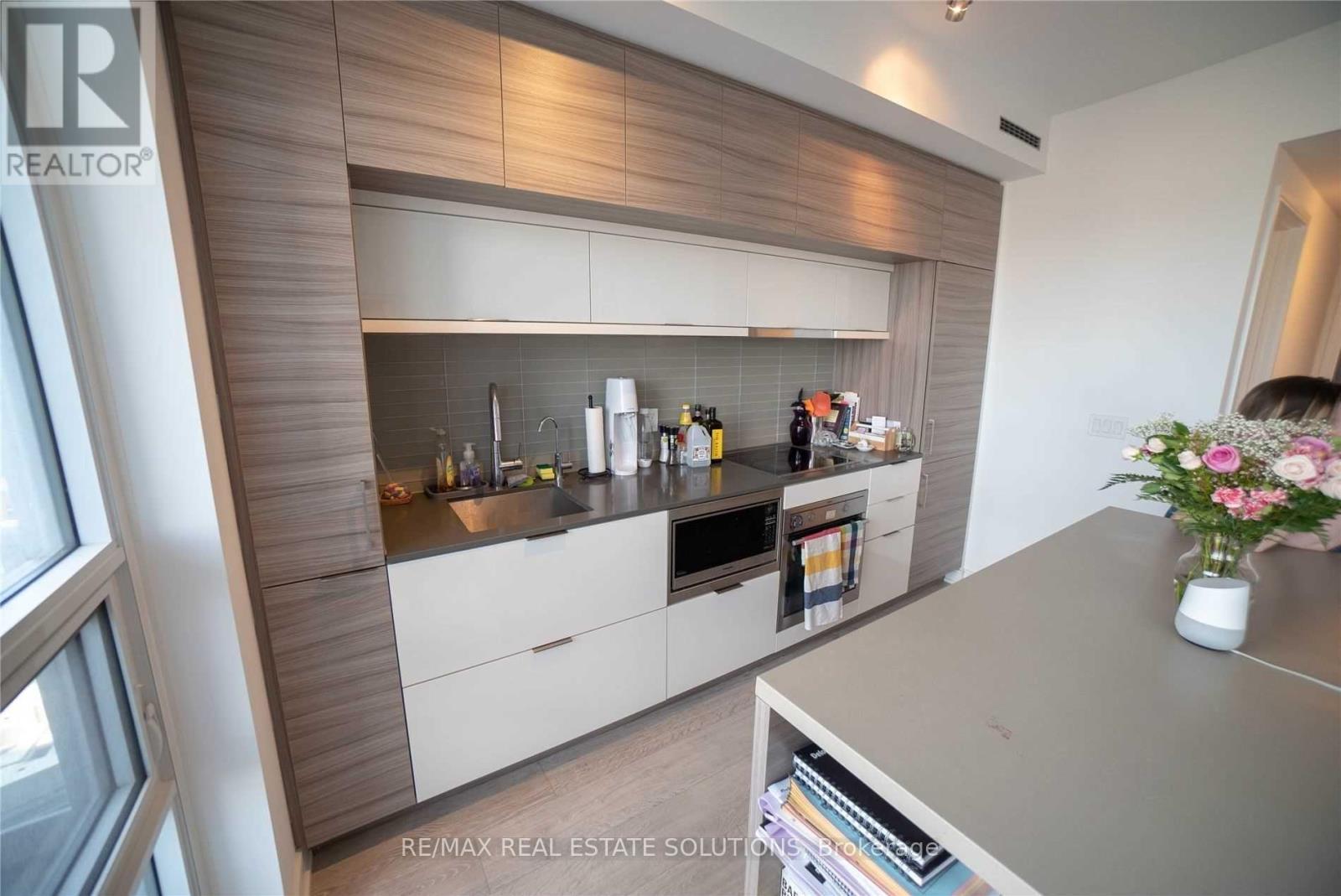 2306 - 88 Scott Street, Toronto, Ontario  M5E 0A9 - Photo 2 - C12959668