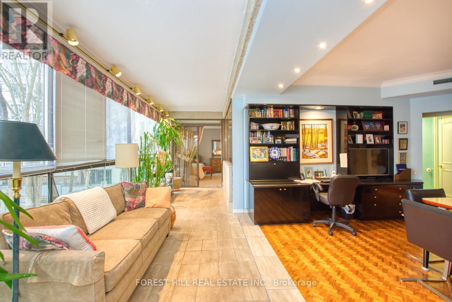 201 - 342 Spadina Road, Toronto, Ontario  M5P 2V4 - Photo 6 - C12959676