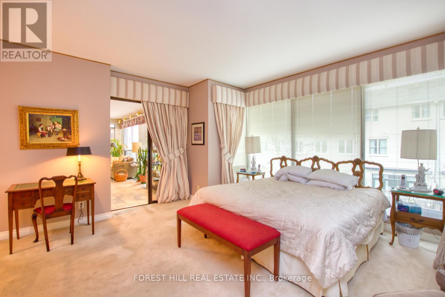 201 - 342 Spadina Road, Toronto, Ontario  M5P 2V4 - Photo 8 - C12959676