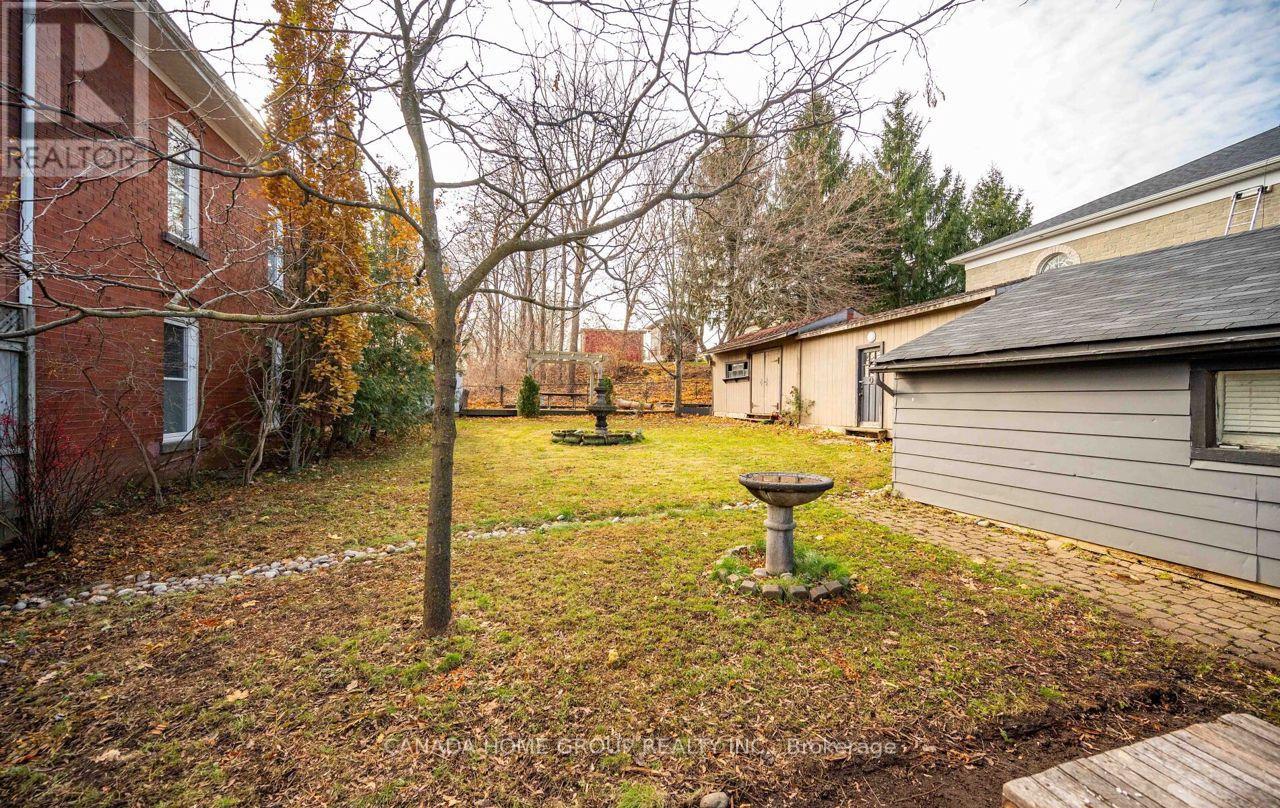 30 Main Street N, Milton, Ontario  L0P 1B0 - Photo 18 - W12956548