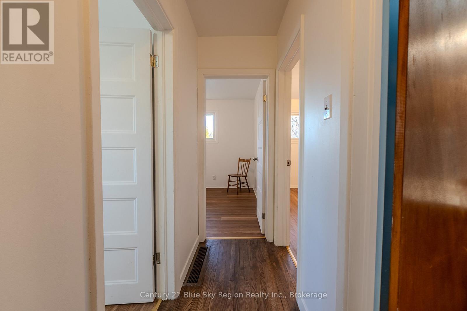 994 Premier Road, North Bay, Ontario  P1A 2H8 - Photo 14 - X12959626