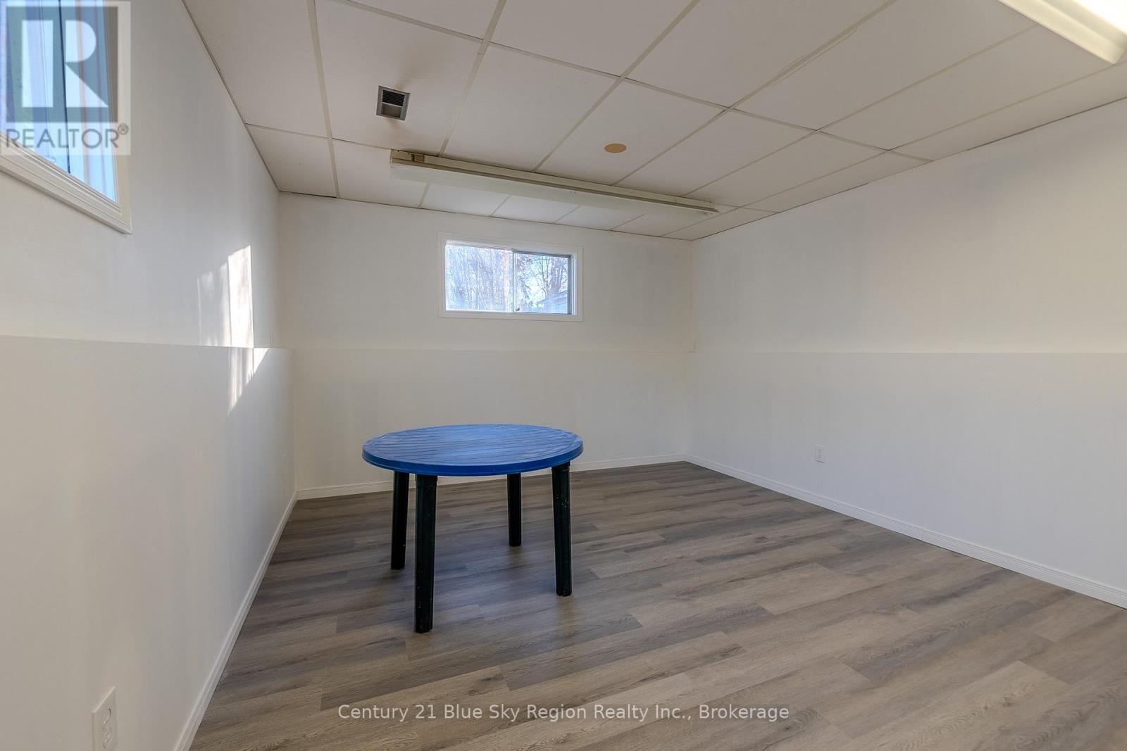 994 Premier Road, North Bay, Ontario  P1A 2H8 - Photo 23 - X12959626