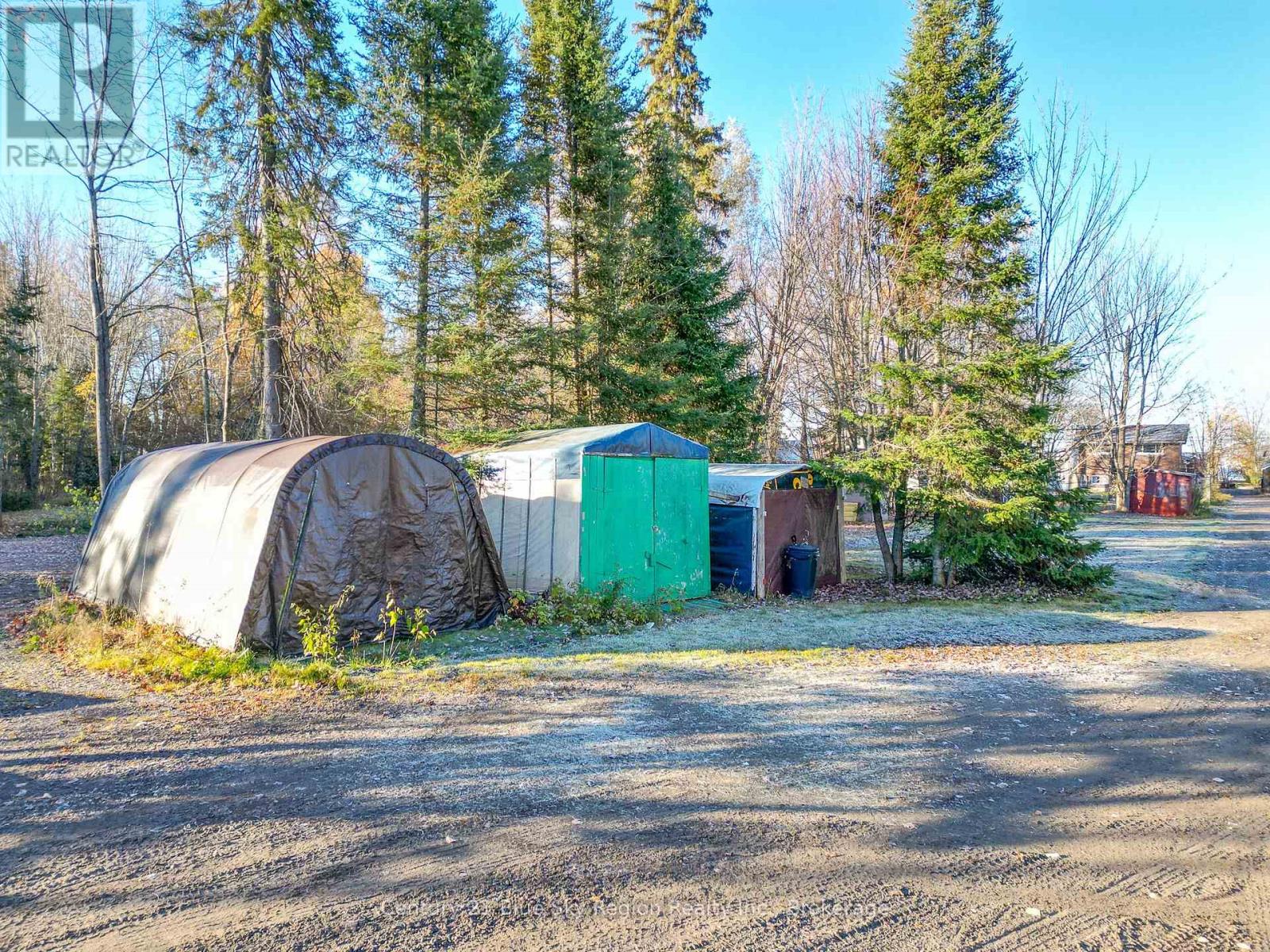 994 Premier Road, North Bay, Ontario  P1A 2H8 - Photo 37 - X12959626