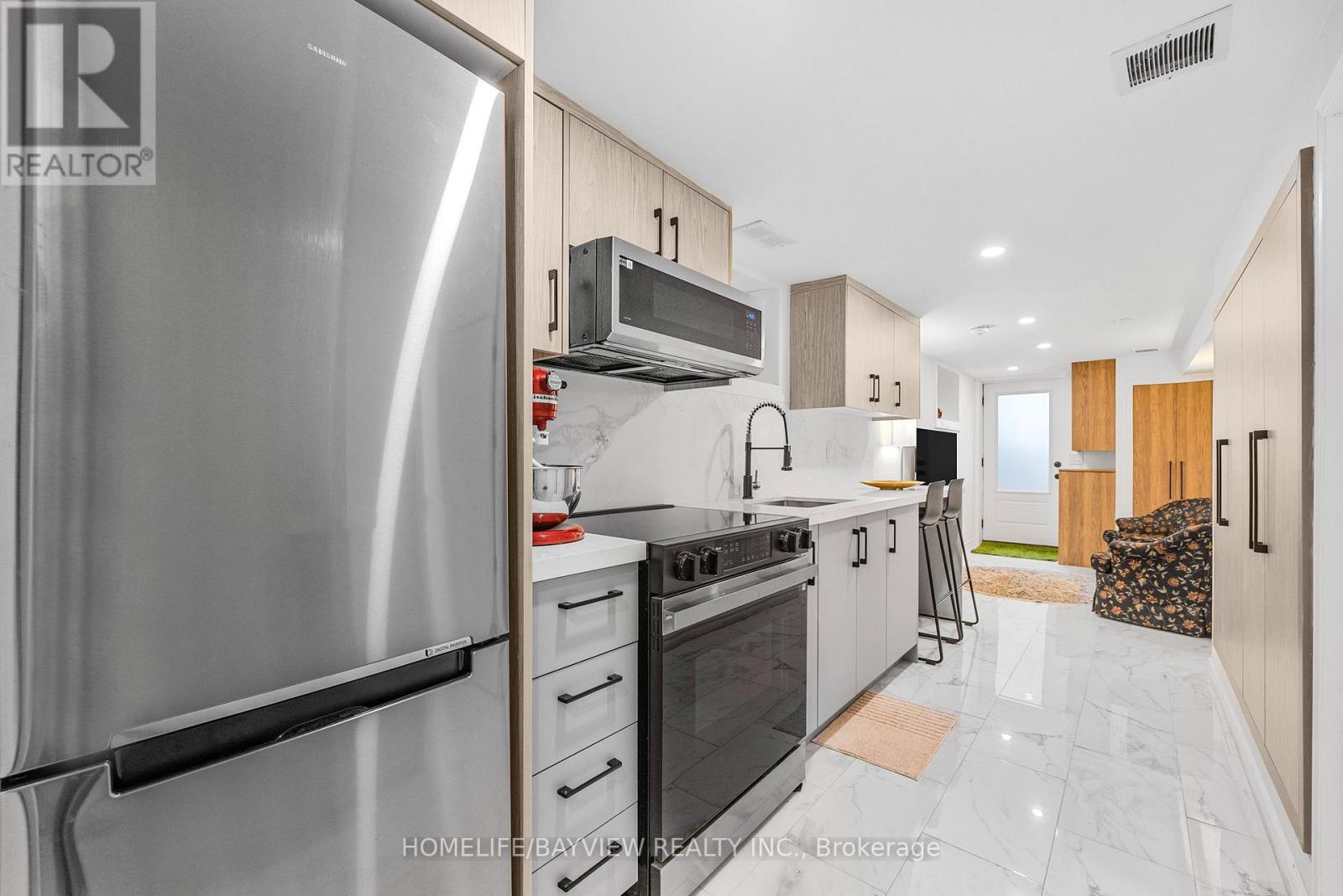 9 Kenworthy Avenue, Toronto, Ontario  M1L 3B1 - Photo 12 - E12959646