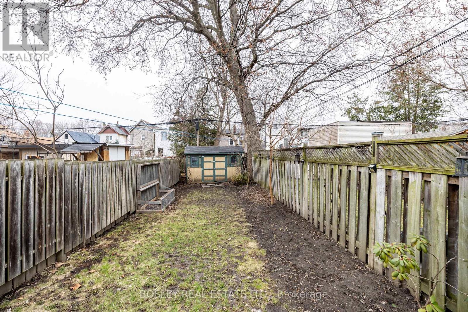 195 Rhodes Avenue, Toronto, Ontario  M4L 3A2 - Photo 18 - E12959658