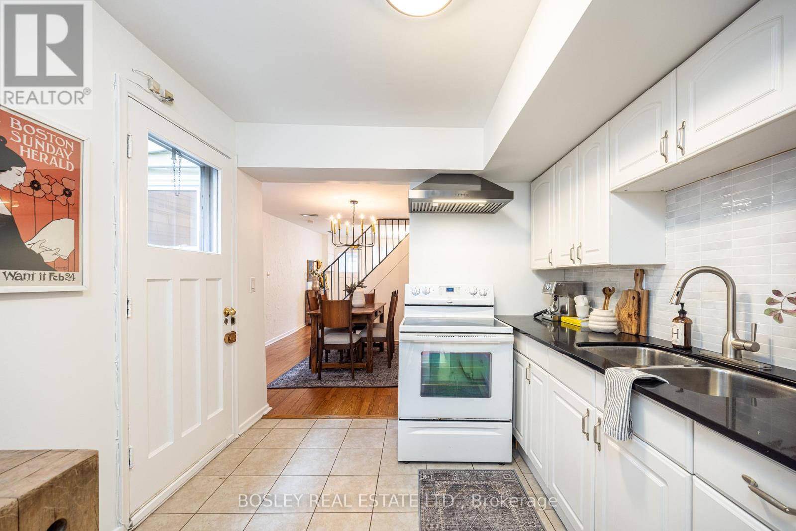 195 Rhodes Avenue, Toronto, Ontario  M4L 3A2 - Photo 8 - E12959658