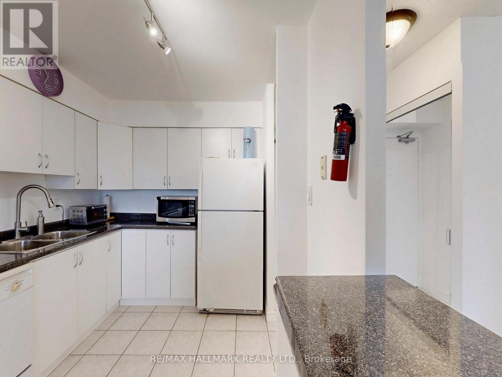 802 - 1665 Victoria Park Avenue, Toronto, Ontario  M1R 5E5 - Photo 13 - E12959672