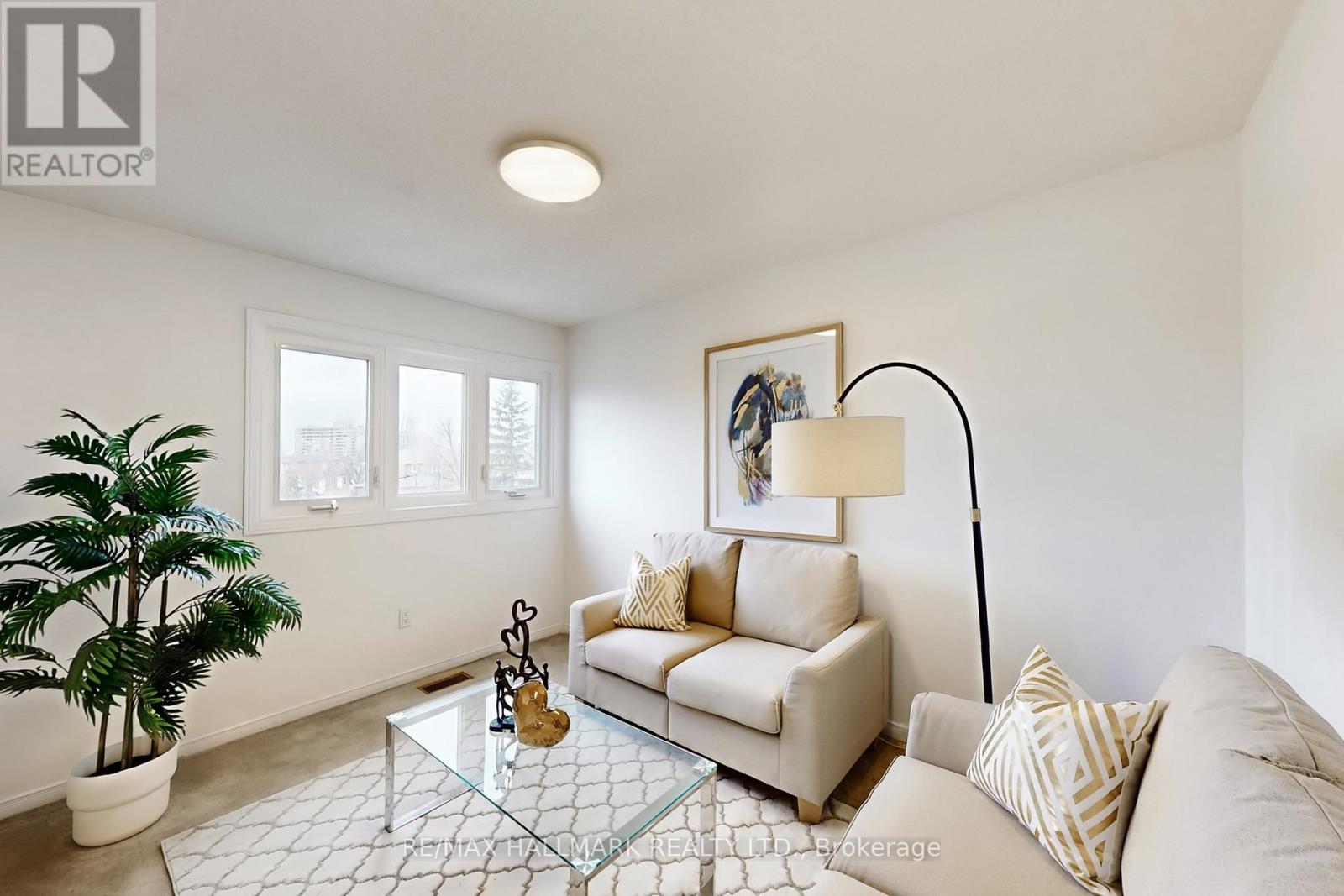 69 Dunbarton Court, Richmond Hill, Ontario  L4C 8E9 - Photo 26 - N12951676