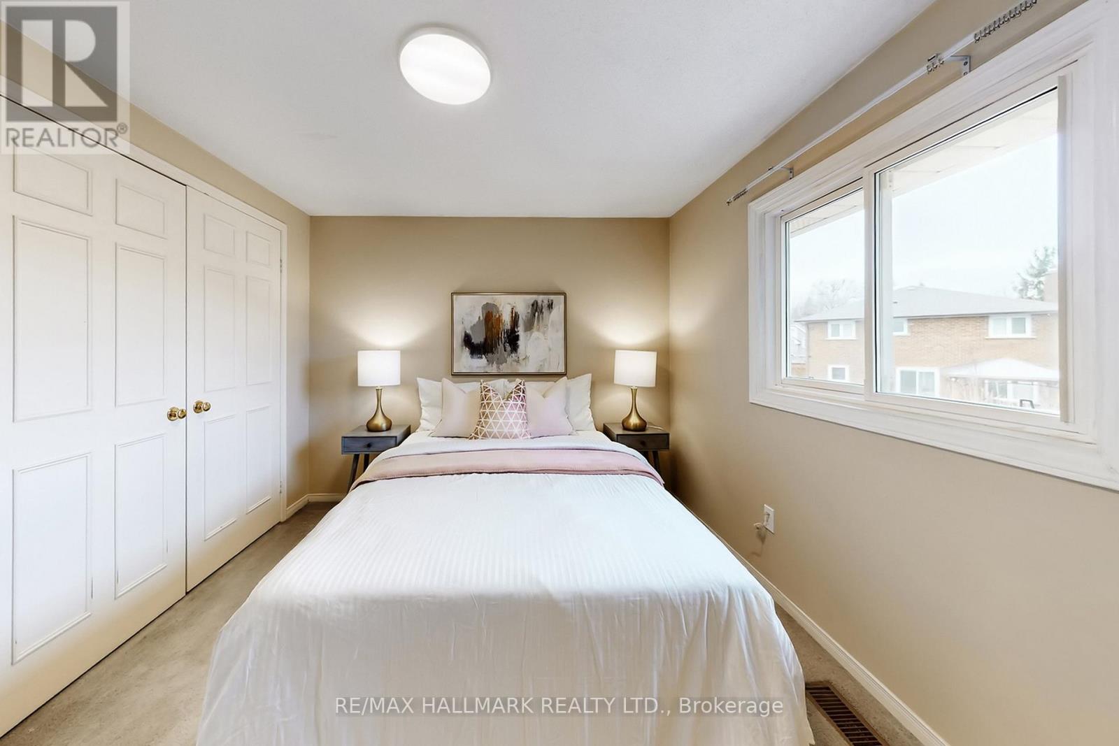 69 Dunbarton Court, Richmond Hill, Ontario  L4C 8E9 - Photo 31 - N12951676