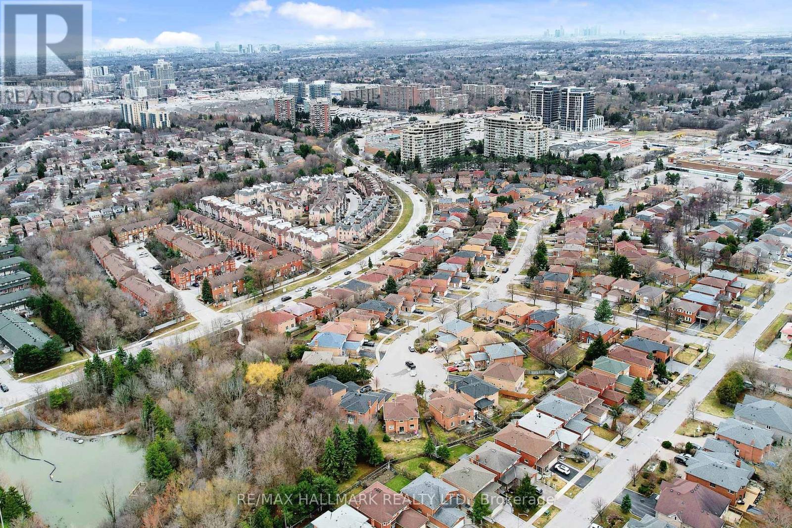 69 Dunbarton Court, Richmond Hill, Ontario  L4C 8E9 - Photo 47 - N12951676