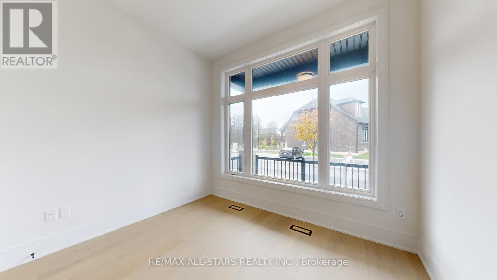 5 Vern Robertson Gate, Uxbridge, Ontario  L9P 0R9 - Photo 21 - N12959636