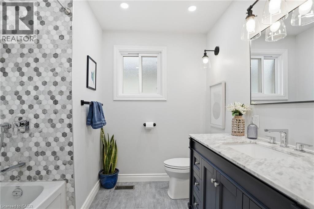 676 Woodview Road, Burlington, Ontario  L7N 3A5 - Photo 14 - 40814905