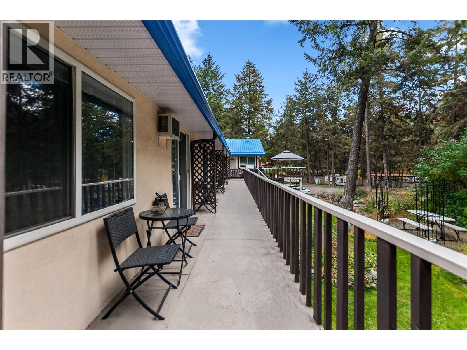 6165 Highway 3, Hedley, British Columbia  V0X 1K0 - Photo 26 - 10381870