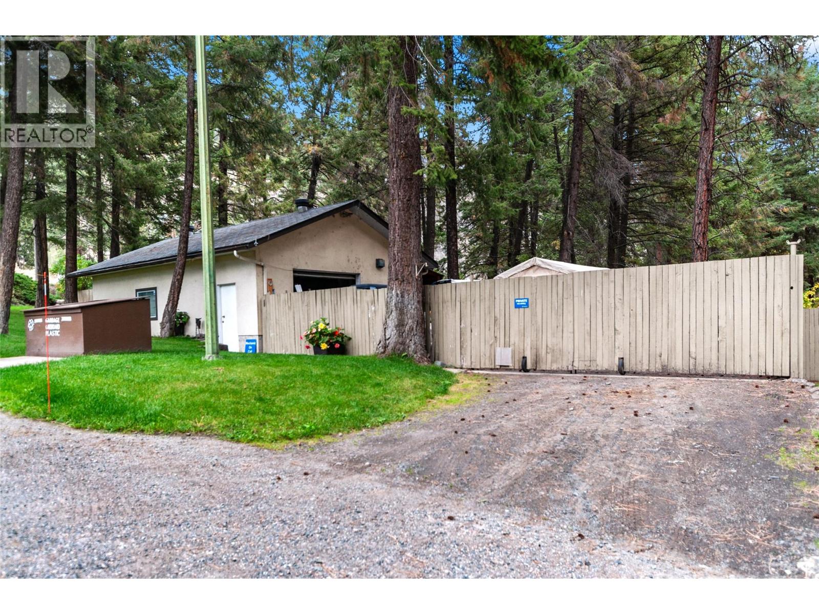 6165 Highway 3, Hedley, British Columbia  V0X 1K0 - Photo 20 - 10381885