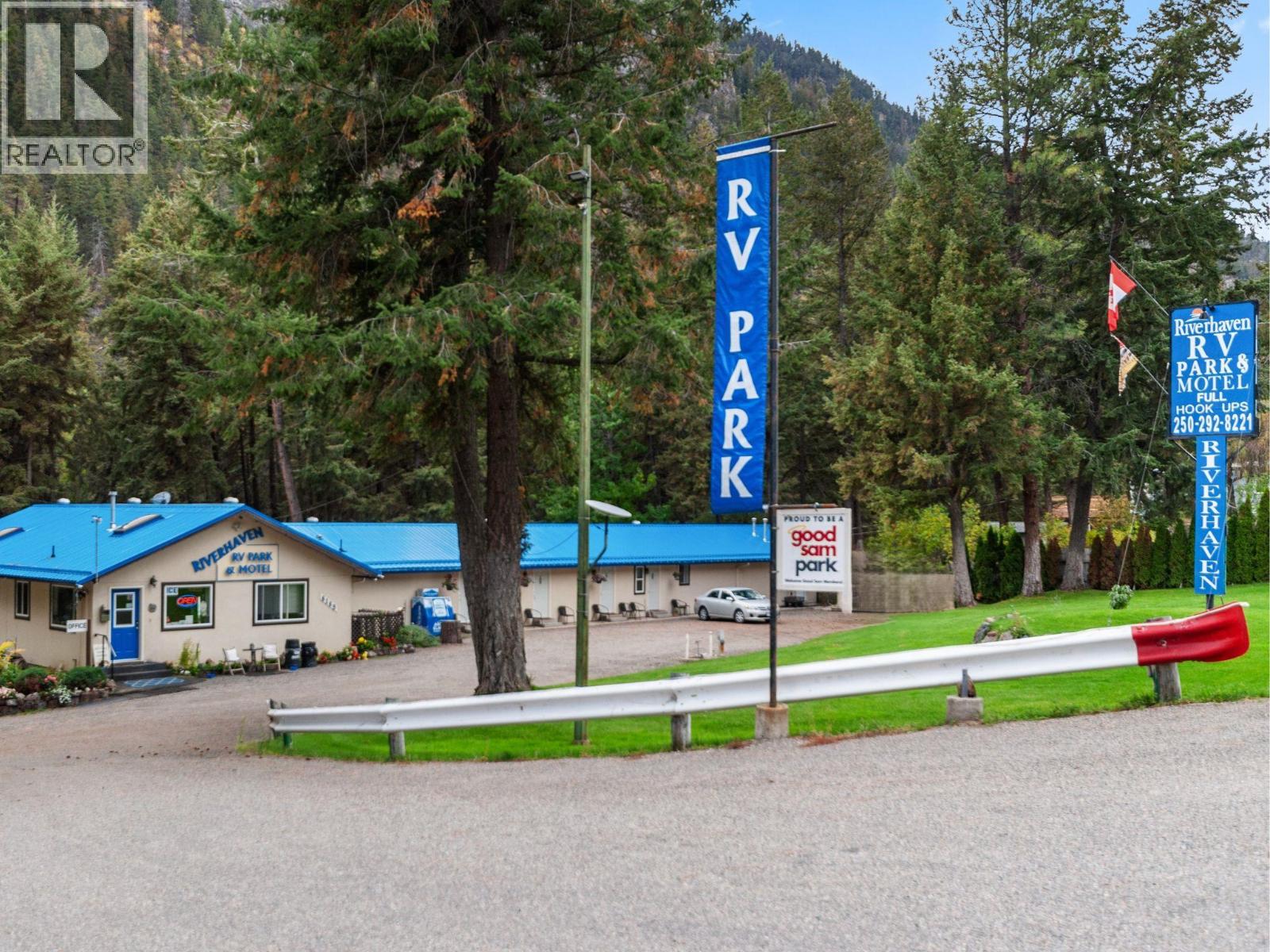 6165 Highway 3, Hedley, British Columbia  V0X 1K0 - Photo 1 - 10381885