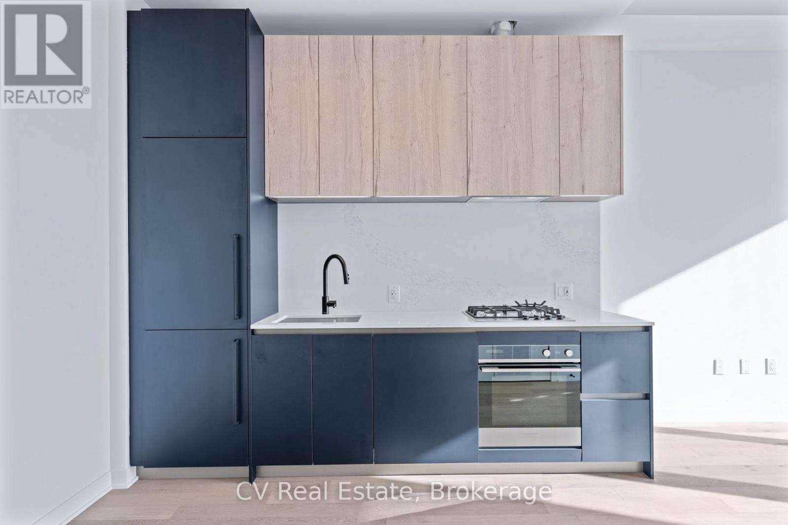 810 - 2625 Dundas Street W, Toronto, Ontario  M6P 0C5 - Photo 6 - W12956764