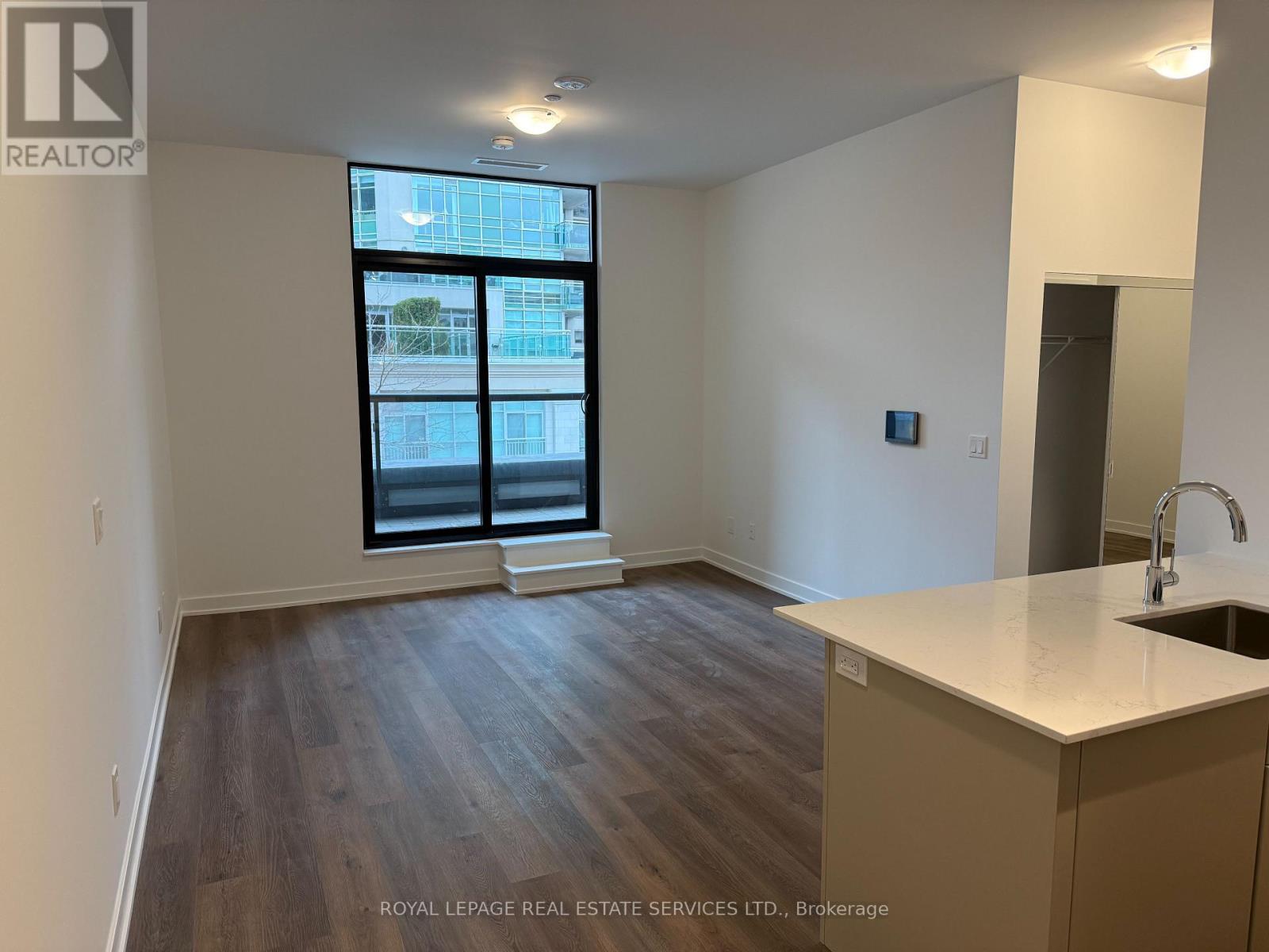 216 - 2075 LAKESHORE ROAD, Burlington, Ontario