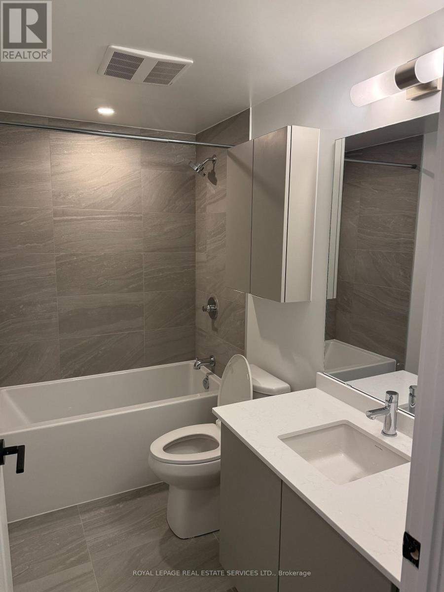 216 - 2075 Lakeshore Road, Burlington, Ontario  L7R 1E2 - Photo 7 - W12959574