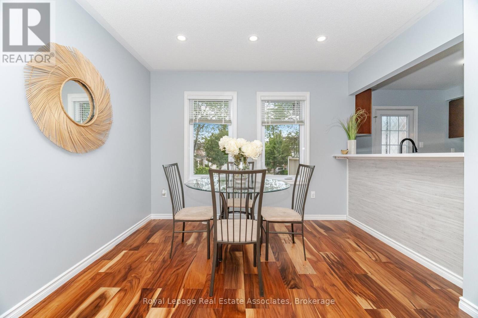 932 Burgess Gardens, Milton, Ontario  L9T 0K8 - Photo 13 - W12959580