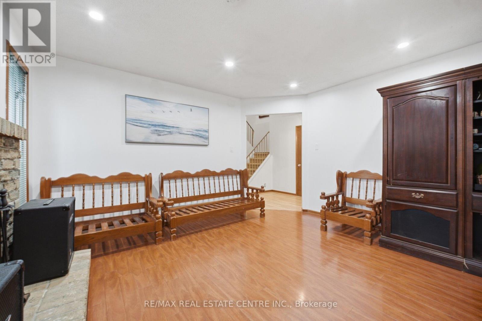 32 Dafoe Crescent, Brampton, Ontario  L6Y 2L2 - Photo 10 - W12959586