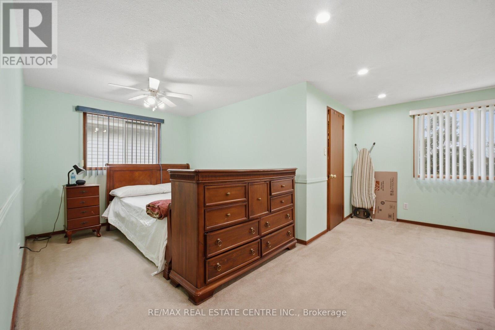 32 Dafoe Crescent, Brampton, Ontario  L6Y 2L2 - Photo 21 - W12959586