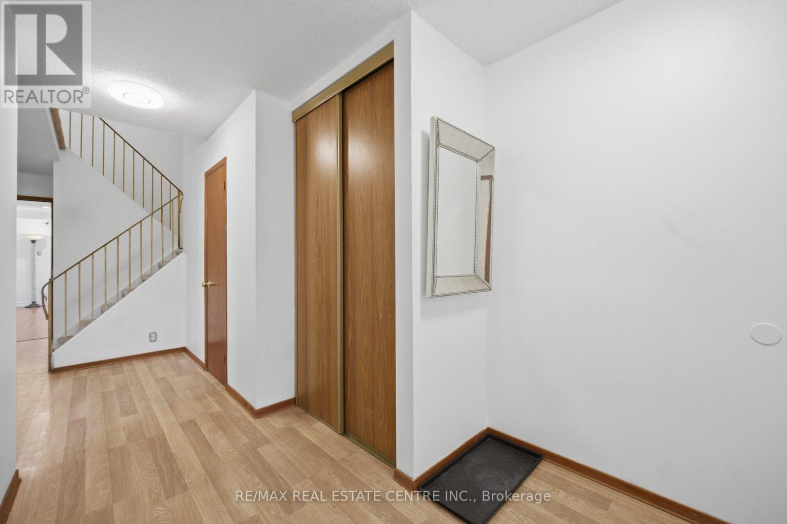 32 Dafoe Crescent, Brampton, Ontario  L6Y 2L2 - Photo 8 - W12959586