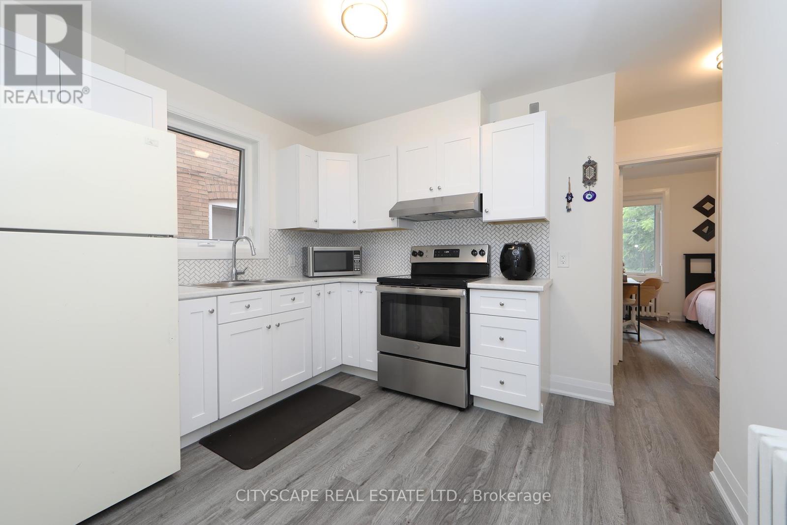 Main - 459 Hopewell Avenue, Toronto, Ontario  M6E 2S4 - Photo 2 - W12959608