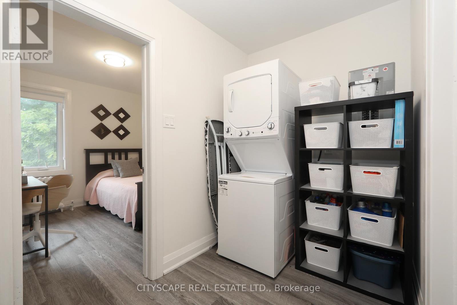 Main - 459 Hopewell Avenue, Toronto, Ontario  M6E 2S4 - Photo 8 - W12959608