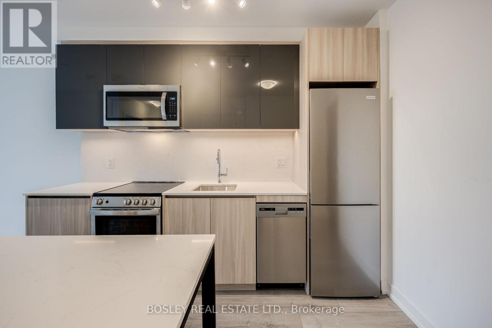 416 - 3100 Keele Street, Toronto, Ontario  M3M 2H4 - Photo 8 - W12959640