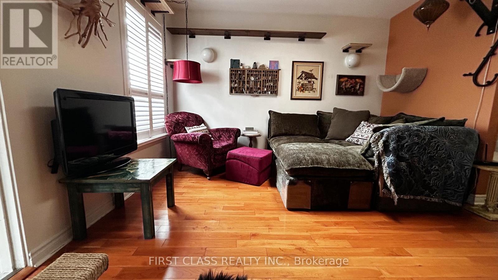 70 Twenty Fourth Street, Toronto, Ontario  M8V 3N8 - Photo 3 - W12959650