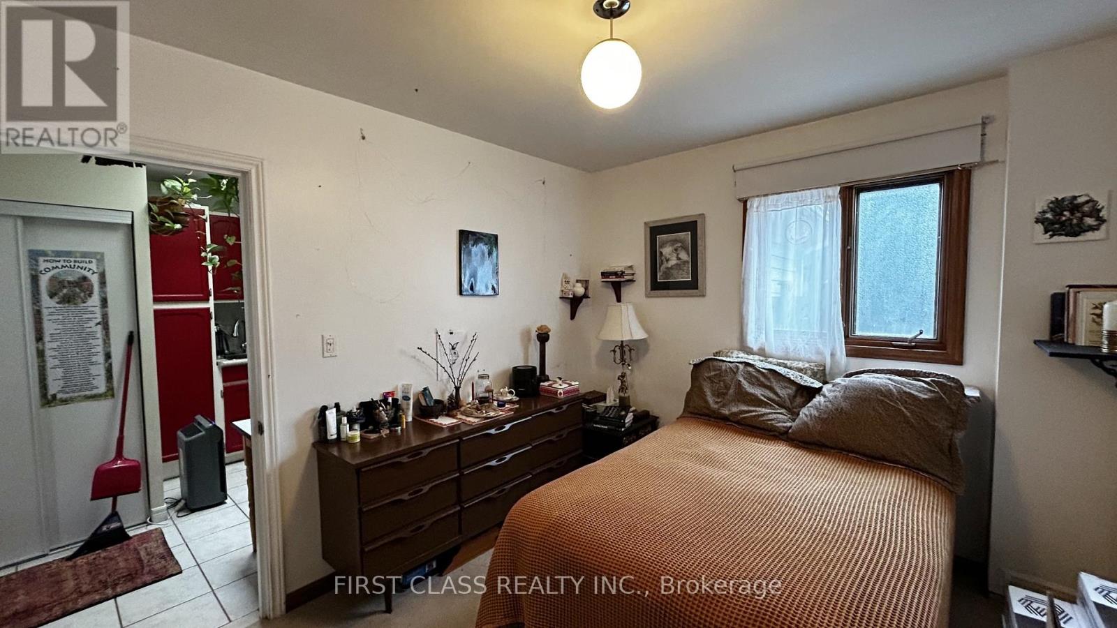 70 Twenty Fourth Street, Toronto, Ontario  M8V 3N8 - Photo 6 - W12959650