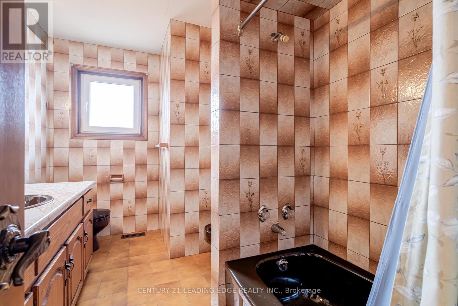 704 Hillman Crescent, Mississauga, Ontario  L4Y 2J2 - Photo 20 - W12959656