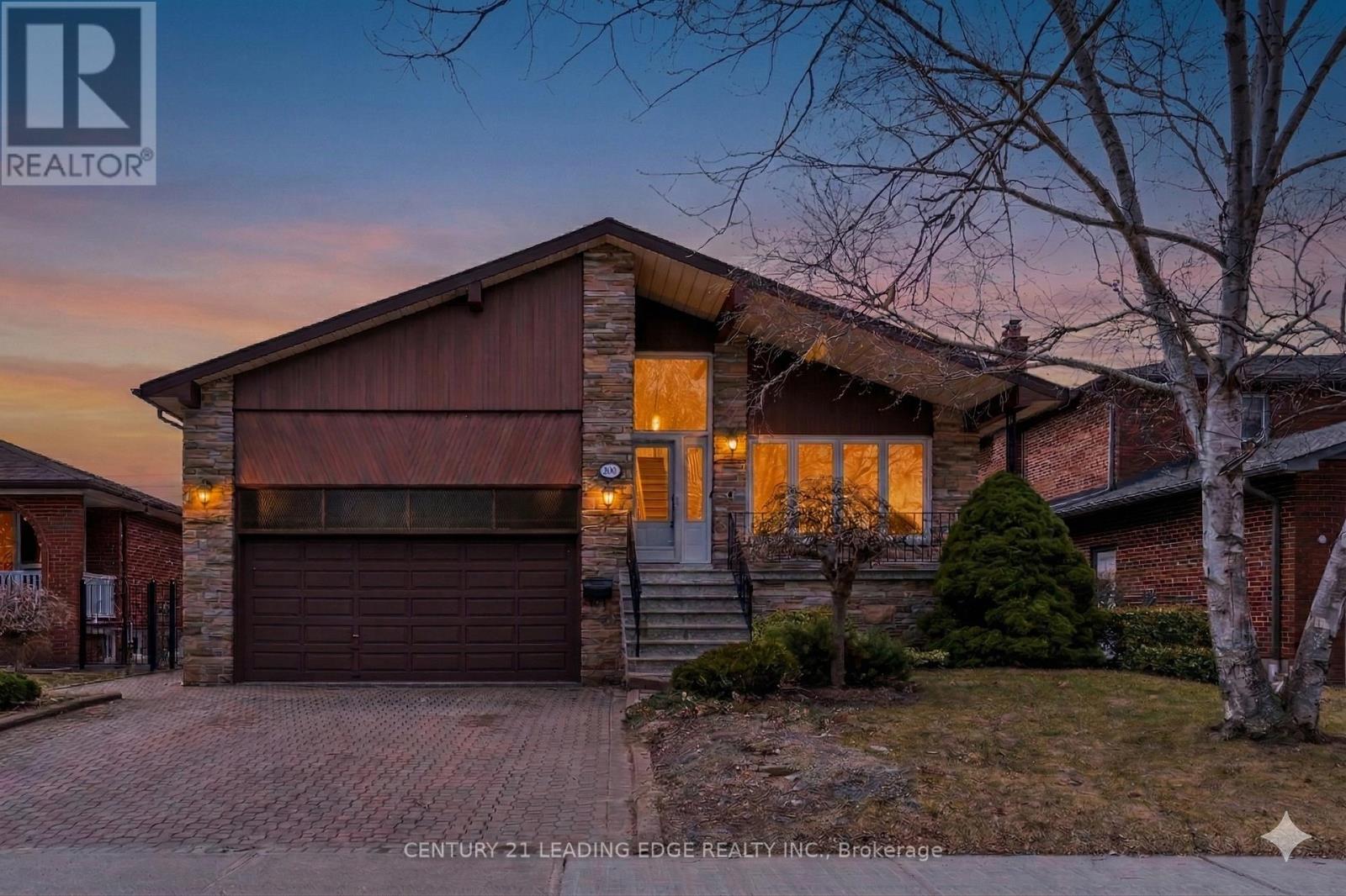 704 Hillman Crescent, Mississauga, Ontario  L4Y 2J2 - Photo 39 - W12959656