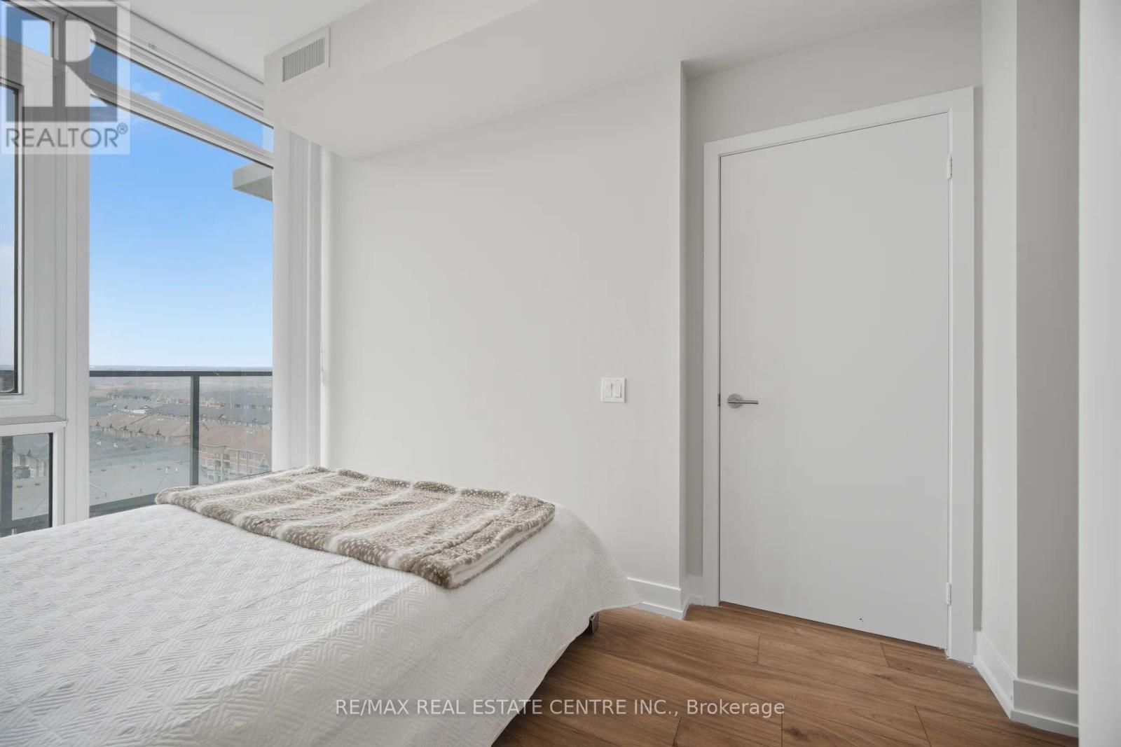 901 - 215 Veterans Drive, Brampton, Ontario  L7A 5L6 - Photo 17 - W12959674