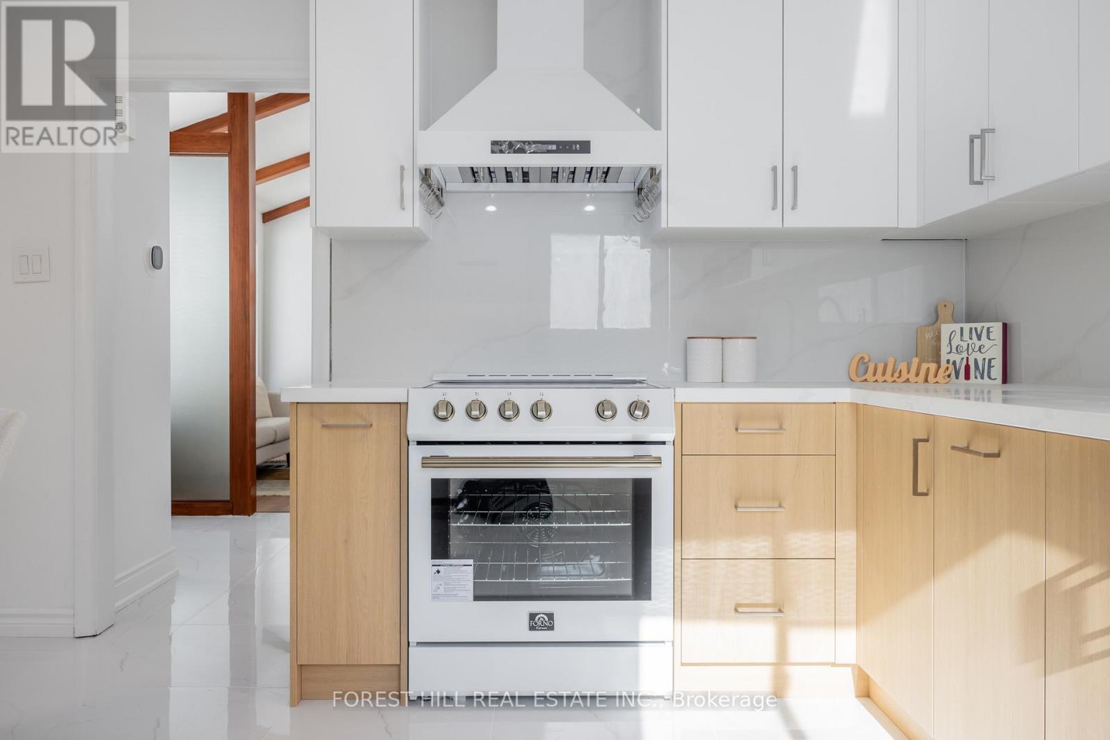 37 Farmcote Road, Toronto, Ontario  M3B 2Z6 - Photo 15 - C12754114