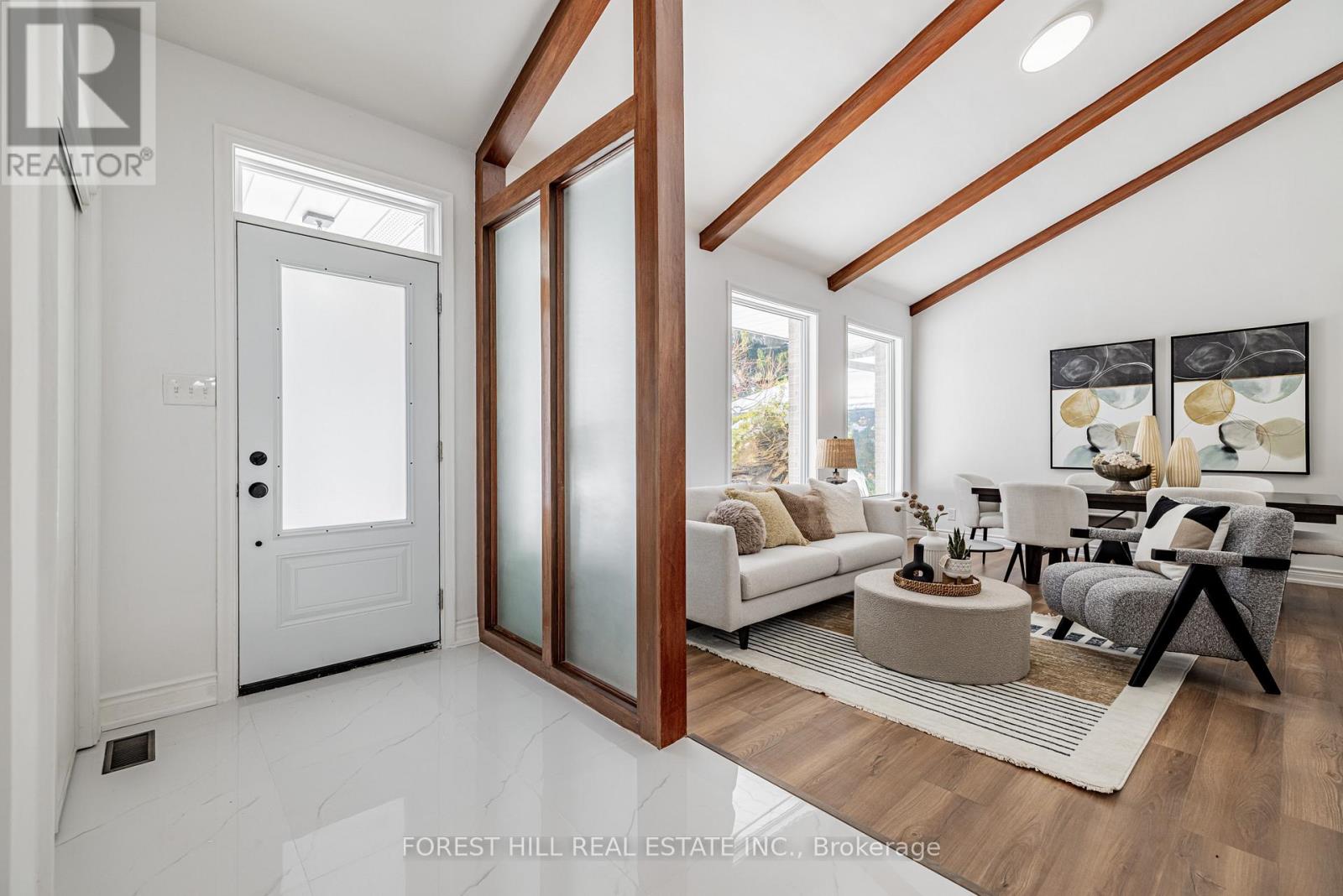 37 Farmcote Road, Toronto, Ontario  M3B 2Z6 - Photo 3 - C12754114