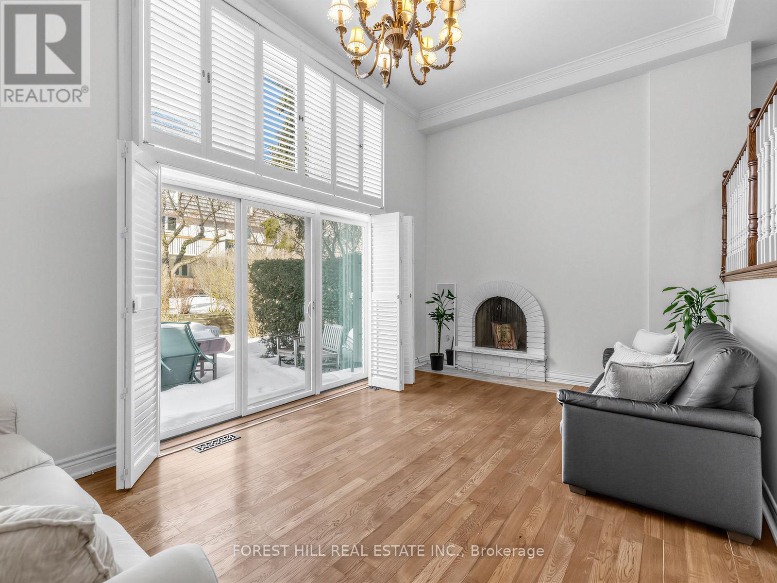 81 Scenic Mill Way, Toronto, Ontario  M2L 1S9 - Photo 2 - C12874444