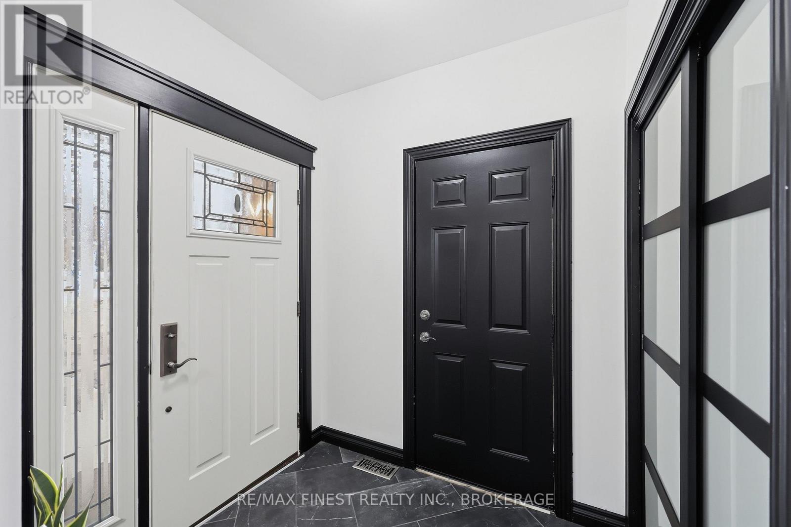 405 Fieldstone Drive, Kingston, Ontario  K7K 7E1 - Photo 6 - X12925680