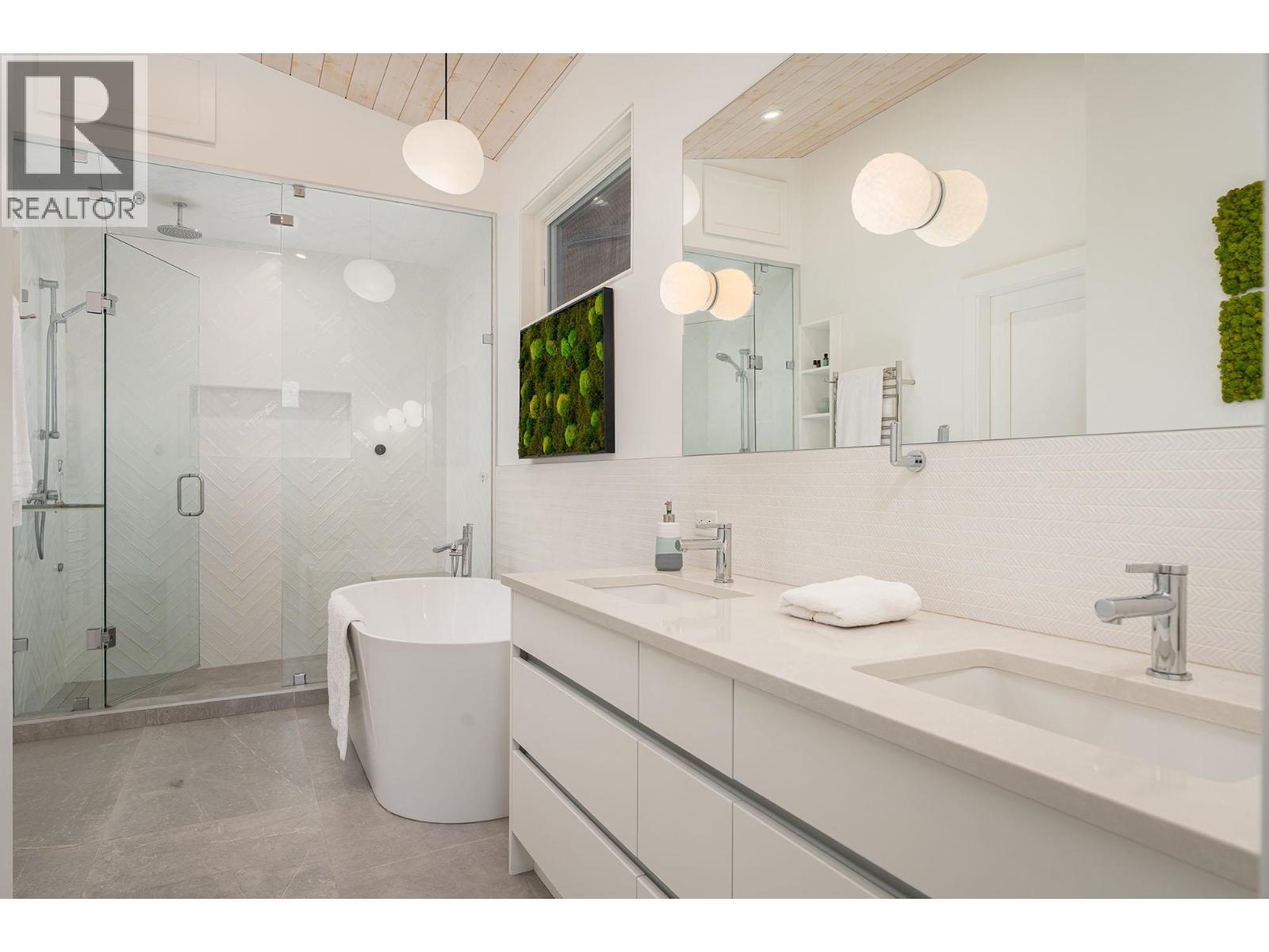 242 Shore Lane, Bowen Island, British Columbia  V0N 1G2 - Photo 14 - R3107003